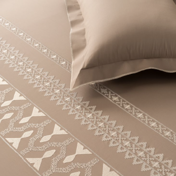 CHARM – Embroidered Beddings