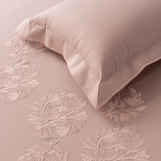 CHARM – Embroidered Beddings