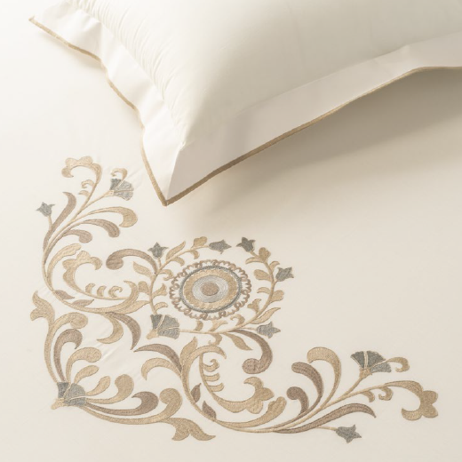 CHARM – Embroidered Beddings